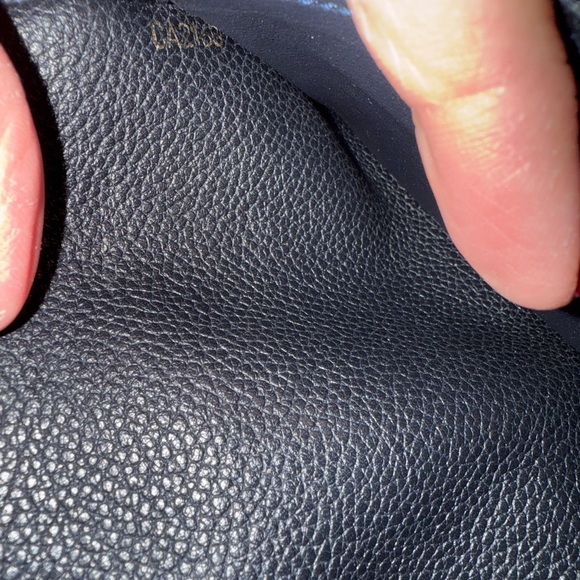 Authentic the Monogram Empreinte Leather wallet - like new - Picture 7 of 7